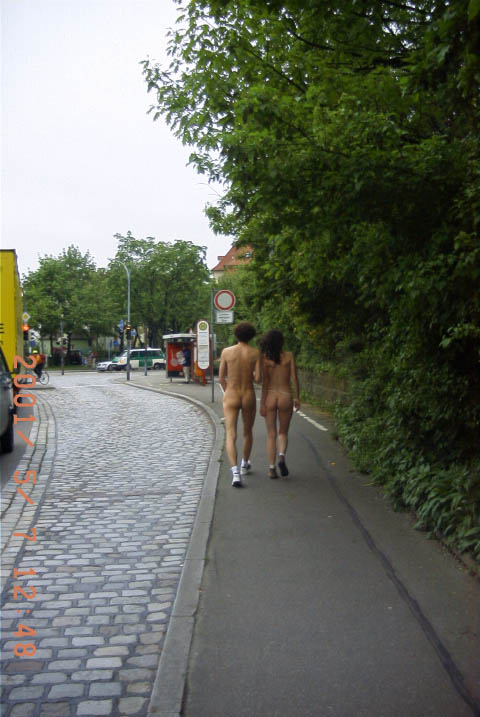 polizeifahrzeugweit.jpg